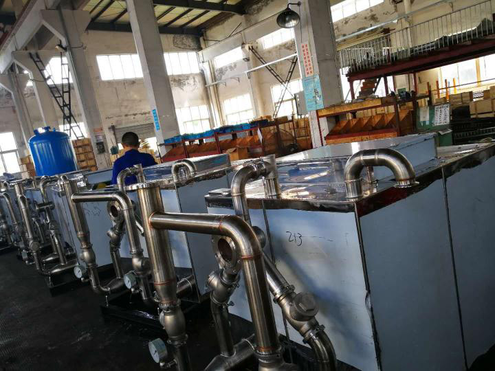 不銹鋼污水提升器測(cè)試出廠